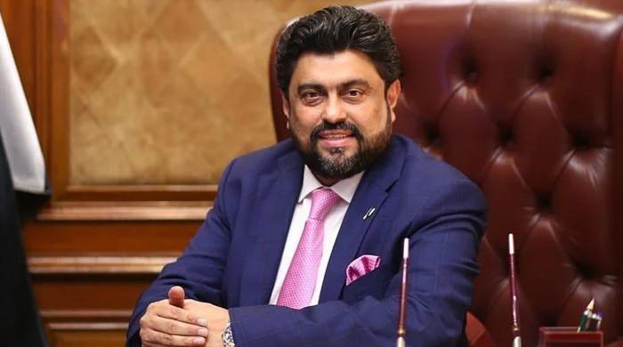کمپنی کہہ رہی ہے بھارت کو جہاز دینگے تو پائلٹ پاک فضائیہ کا تربیت یافتہ ہونا چاہیے: گورنر سندھ