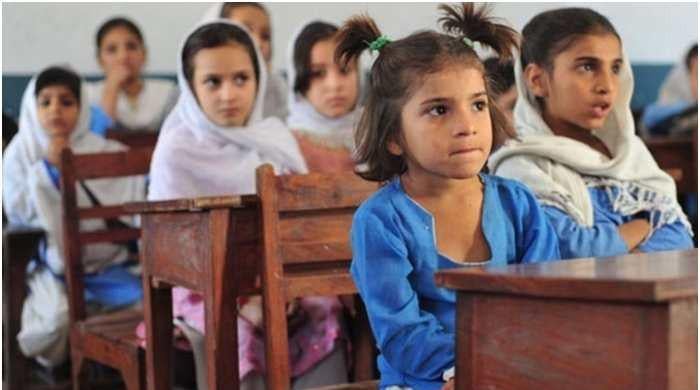 محکمہ تعلیم سندھ کا سرکاری اسکولوں کے طلبا کی آنکھوں کا معائنہ کرانےکا فیصلہ