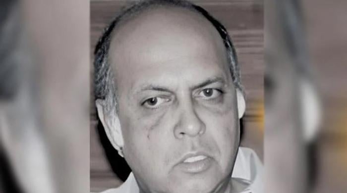 سابق گورنر سندھ بیرسٹر کمال اظفر انتقال کرگئے