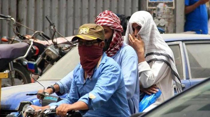 کراچی میں شدید گرمی، آج پارہ 41 ڈگری تک جانے کا امکان