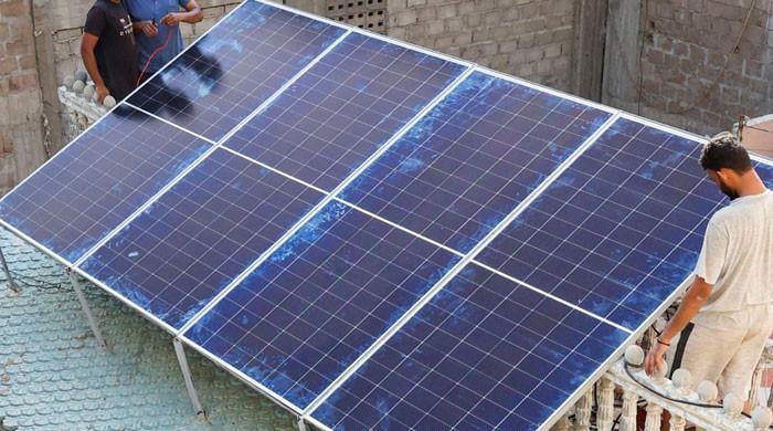 پختونخوا میں مساجد سولر اسکیم میں مبینہ بےضابطگیاں، چیئرمین پبلک اکاؤنٹس کمیٹی سے تحقیقات کا مطالبہ