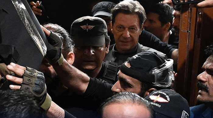 عمران خان تعاون نہیں کررہے، پولی گراف اور فوٹو گرامیٹک ٹیسٹ نہیں ہوسکے: تفتیشی افسر