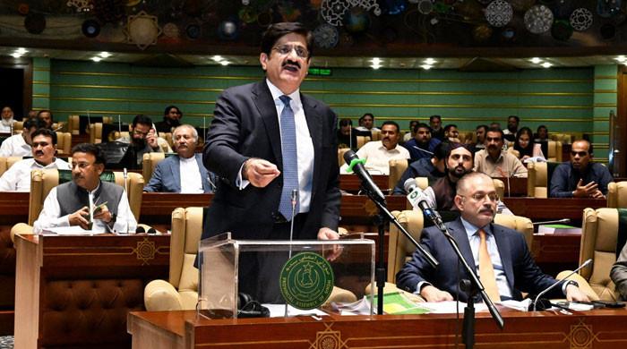 سندھ کا 34 کھرب سے زائد کا بجٹ پیش، تعلیم کیلئے بجٹ میں 12.4 فیصد اضافہ