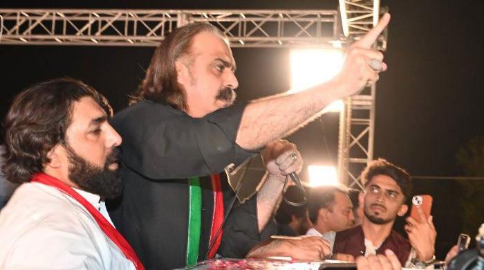 اس بار ہم اڈیالہ ہتھیار لیکر جائیں گے، ہم پر گولیاں چلیں تو ہم بھی ٹھوکیں گے: علی امین کا اعلان