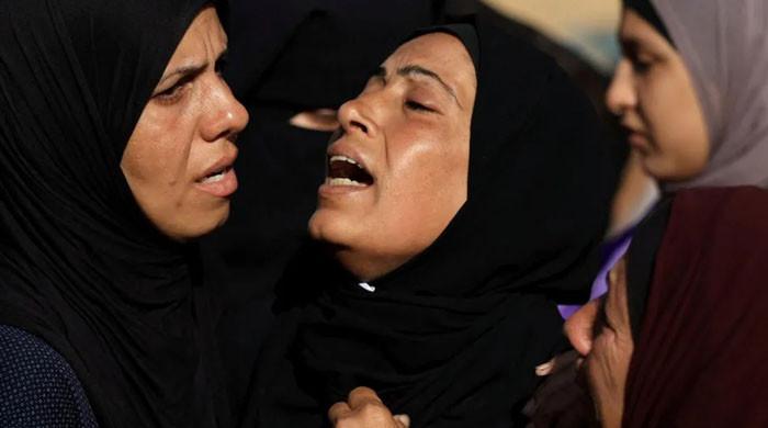غزہ میں امداد کیلئے جمع افراد پر اسرائیلی فوج کی فائرنگ، 11 فلسطینی شہید