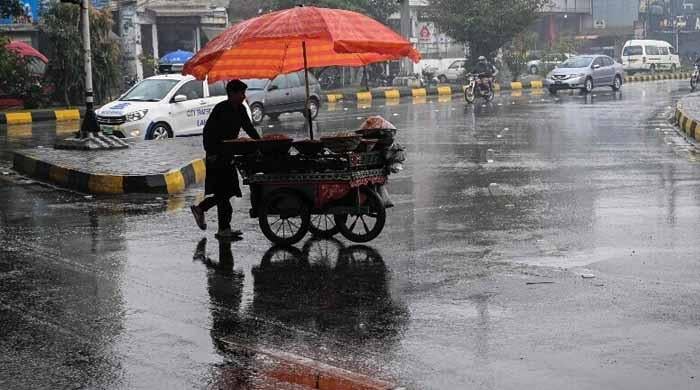 ملک بھر میں آج سے بارشوں کا امکان، پنجاب میں مون سون کا آغاز ہوگیا