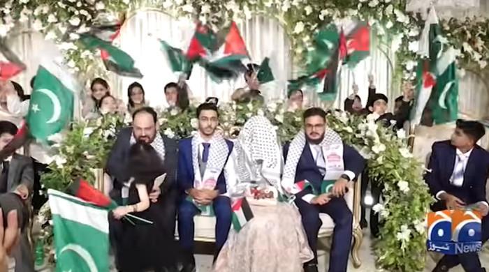 کراچی: اہلِ غزہ سے یکجہتی کا انوکھا انداز، ولیمے کی تقریب کو سرزمینِ فلسطین کے نام کر دیا گیا