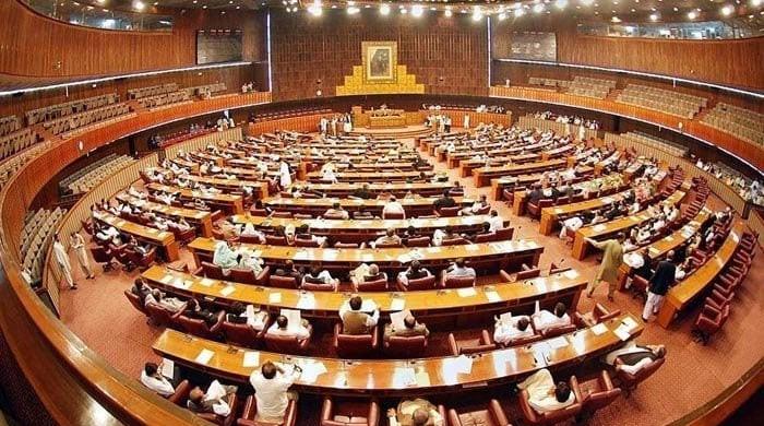 سپریم کورٹ کے فیصلے کے بعد قومی و صوبائی اسمبلیوں کی 77 مخصوص نشستیں بحال