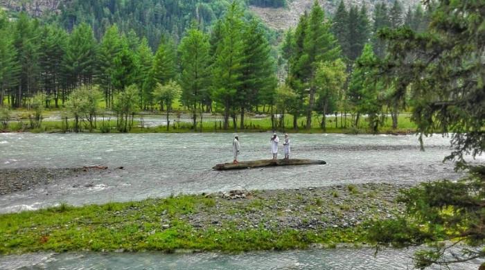 لوئر دیر: دریائے پنچکوڑہ میں نہانے پر پابندی عائد