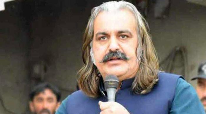 گورنرکی خیبرپختونخوا حکومت گرانےکی حیثیت نہیں، علی امین گنڈاپور