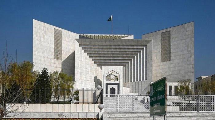 بینک اسٹیٹمنٹ میں ظاہر رقم آمدن کا ثبوت نہیں، سپریم کورٹ