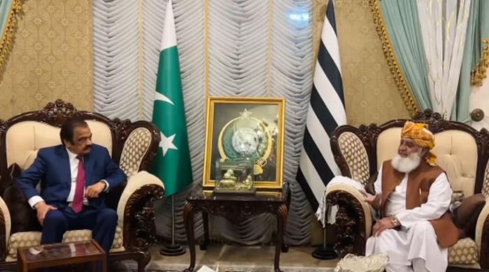 فضل الرحمان سے امیر مقام اور رانا ثنا کی ملاقات، پختونخوا میں پارٹی پوزیشن پر مشاورت