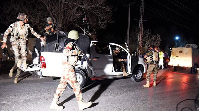 فتنہ الہندوستان کے دہشتگردوں نےکوئٹہ سےلاہور جانیوالی بس سے 9 مسافروں کو اغوا کرکے شہید کردیا