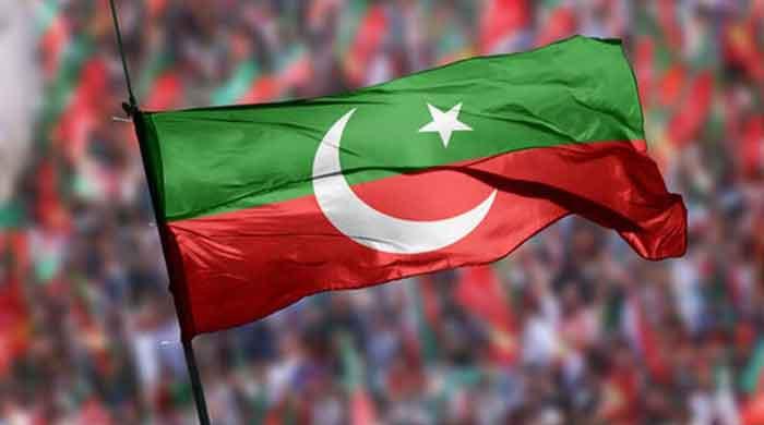 احتجاج، پوسٹربوائز اور پی ٹی آئی رہنماؤں کا مستقبل