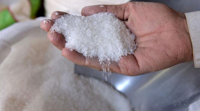 ملک میں چینی مزید مہنگی، فی کلو قیمت 200 روپے تک پہنچ گئی
