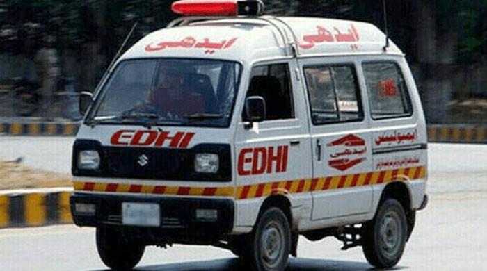 کراچی: پکنک سے واپسی پر آنیوالی فیملی کی گاڑی کو حادثہ، بچوں سمیت 4 افراد جاں بحق