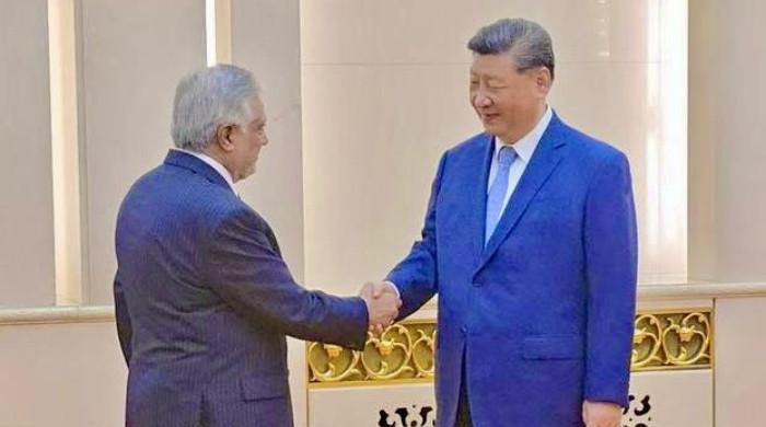 نائب وزیراعظم اسحاق ڈار کی چینی صدر شی جن پنگ سے ملاقات 