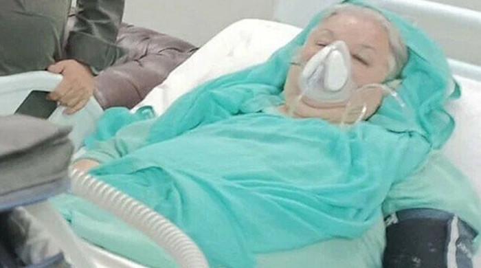 کوٹ لکھپت جیل میں قید ڈاکٹر یاسمین راشد کی طبیعت ناساز ، سروسز اسپتال منتقل
