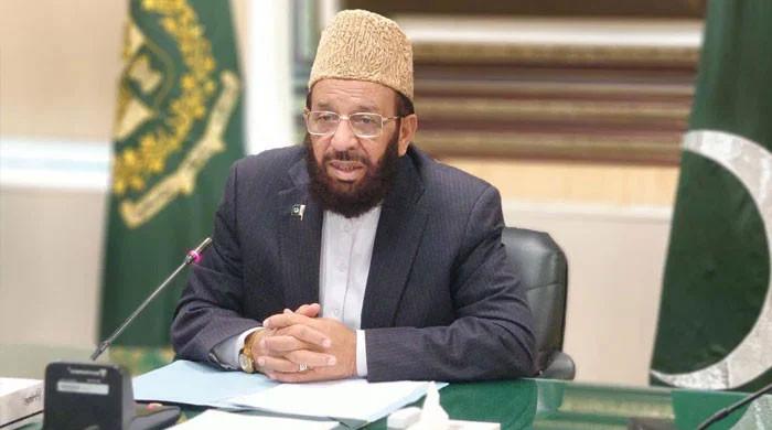 40 ہزار پاکستانی زائرین غائب! عراق، شام، ایران جاکر کہاں چلے گئے معلوم نہیں، وزیر مذہبی امور کا انکشاف