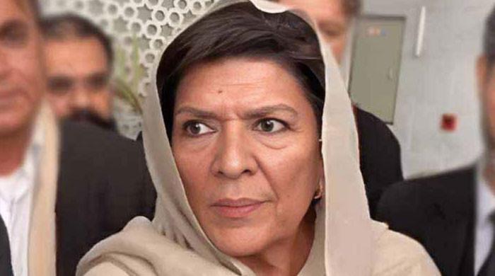 ریاست مخالف سوشل میڈیا سرگرمیوں کے الزام میں علیمہ خان کو نوٹس جاری