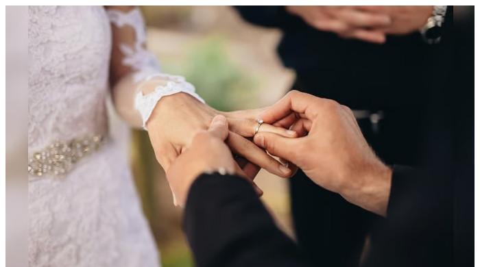 یو اے ای میں شادی پر چھٹیوں سے متعلق نیا حکم نامہ جاری