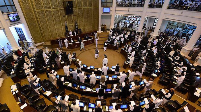 سینیٹ انتخابات، کے پی اسمبلی میں ایک مرتبہ پھر ہارس ٹریڈنگ کا خدشہ پیدا ہوگیا