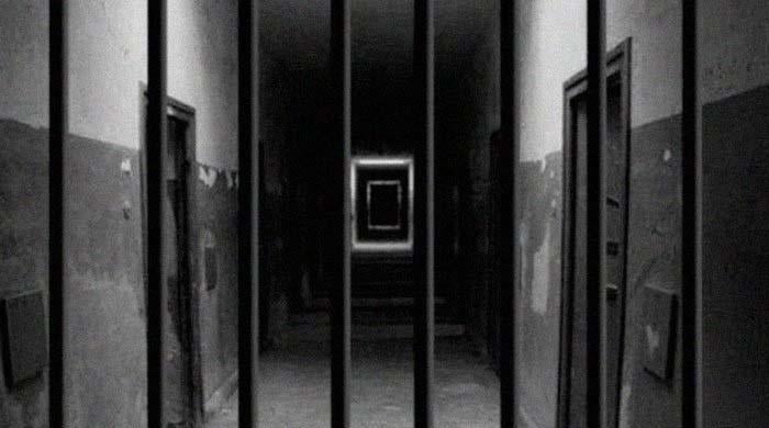 گوادر: ملاقاتیوں نے عملے کو یرغمال بنا کر  4 قیدی فرار کروالیے