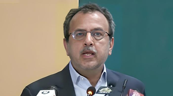 پاکستان میں پہلی مسابقتی انرجی مارکیٹ پالیسی 2 ماہ میں نافذ ہوگی، اویس لغاری