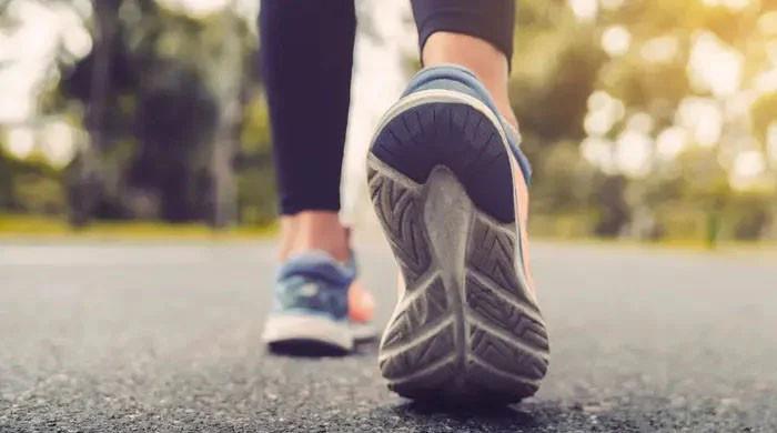 جان لیوا امراض قلب اور کینسر سے بچنے کیلئے روزانہ کتنے قدم چلنا چاہیے؟