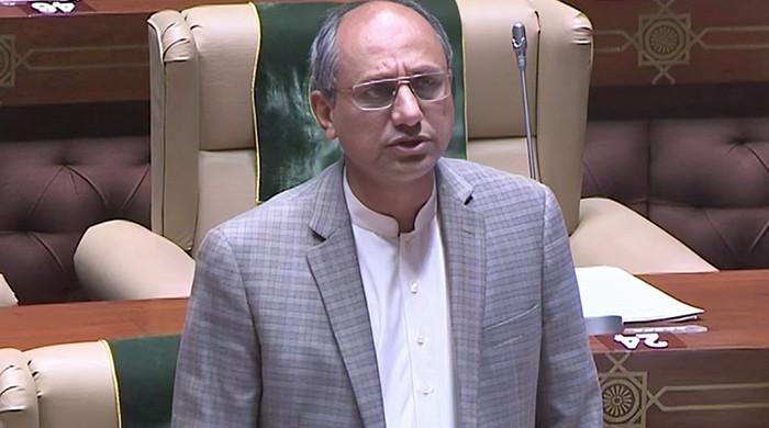 لیاری میں عمارت گرنے کے واقعے پر وزیرِ بلدیات سعید غنی نے بطور وزیر اپنی ذمے داری قبول کرلی 