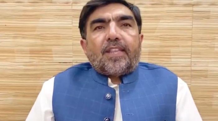 9 مئی واقعات پر سزا، الیکشن کمیشن نے ایم این اے عبدالطیف چترالی کو نااہل قرار دے دیا