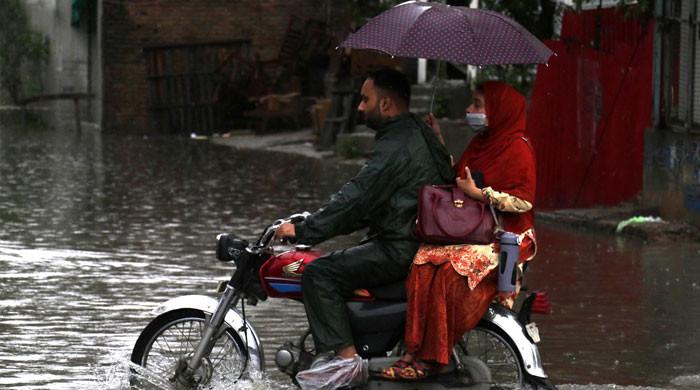 محکمہ موسمیات کی ملک بھر میں آئندہ پیر سے موسلادھار بارشوں کی پیشگوئی