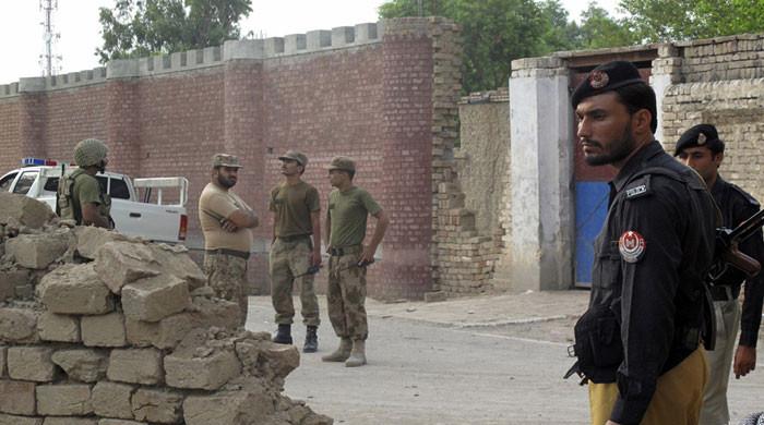 بنوں: پولیس چوکی پر حملہ ناکام، 3 دہشتگرد ہلاک، مقابلے میں ایک اہلکار شہید