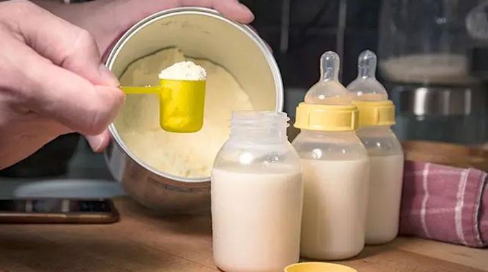 ملک میں ڈبے کے دودھ کی حقیقی ضرورت صرف 2 ہزار بچوں کو! لیکن سالانہ اربوں خرچ کیے جاتے ہیں: ماہرین کا انکشاف