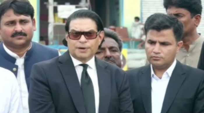 کل احتجاج میں لوگ کیوں نہیں پہنچے اس پر پارٹی اور عمران خان سے بات کرونگا: سلمان اکرم