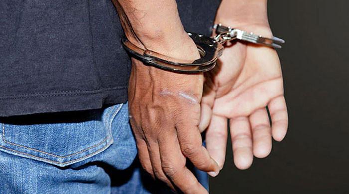 17کروڑ رشوت لینے کا الزام، اے ڈی سی آر سیالکوٹ اقبال سنگھیڑا گرفتار
