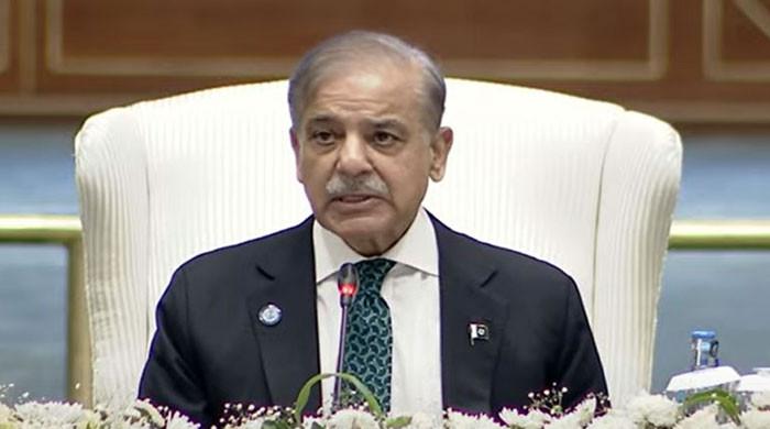 وزیراعظم نےگوادر میں پانی اور بجلی کے مسائل حل کرنےکی ہدایت کردی