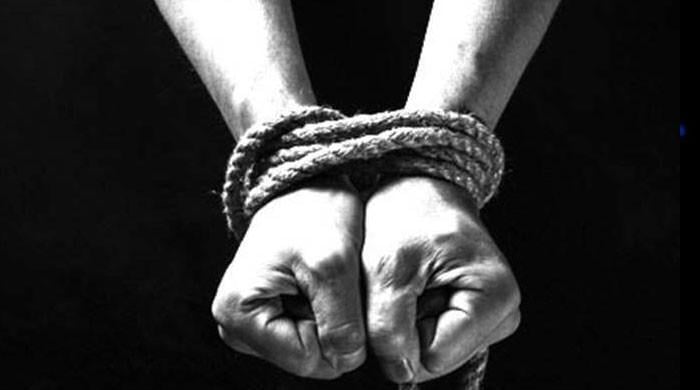 زیارت میں نامعلوم افراد نے اسسٹنٹ کمشنر کو بیٹے سمیت اغوا کرلیا