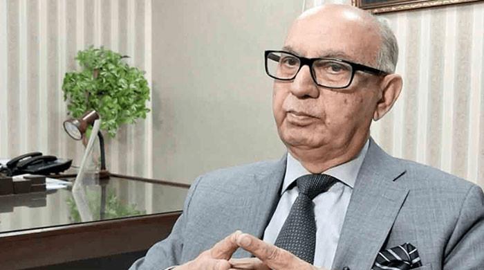 بھارتی ائیر چیف کا بیان مضحکہ خیز، خارجہ سطح پر بھارت کی جگ ہنسائی ہو رہی ہے: عرفان صدیقی