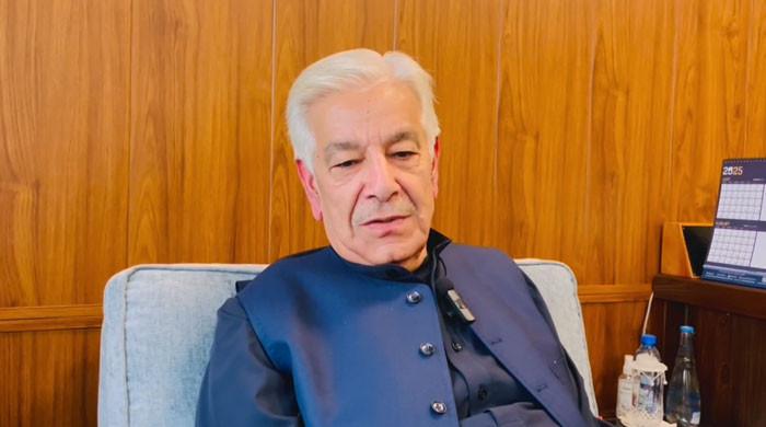 اس بار کچھ کیا تو جنگ بارڈرایریا میں نہیں بھارت کے اندر جاکر ہوگی، پورا بھارت لپیٹ میں آئے گا: وزیر دفاع