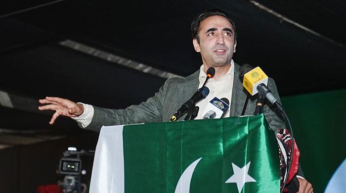 بھارت کو سندھ طاس معاہدہ ماننے پر مجبور کردیں گے، نہیں مانا تو 6 کے 6 دریا چھین لیں گے: بلاول