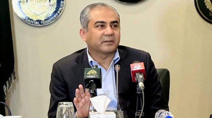 آرمی چیف نے سعودی وفد سے کہا بھارت چمکتی مرسڈیز اور پاکستان بھرا ہوا ڈمپر ہے، تصادم پر اندازہ لگالیں نقصان کس کا زیادہ ہوگا؟ وزیرداخلہ
