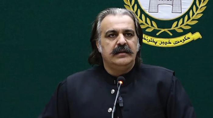 آبادیوں کو پانی کے راستوں سے ہٹا کر دوسرے مقامات پر نئی بستیاں آباد کریں گے: علی امین کا اعلان