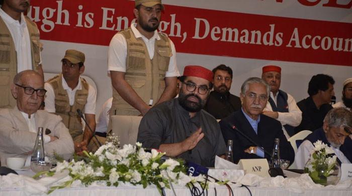 اے این پی کے زیراہتمام آل پارٹیز کانفرنس، ن لیگ اور پی پی کا مشترکہ اعلامیے پر دستخط سے انکار