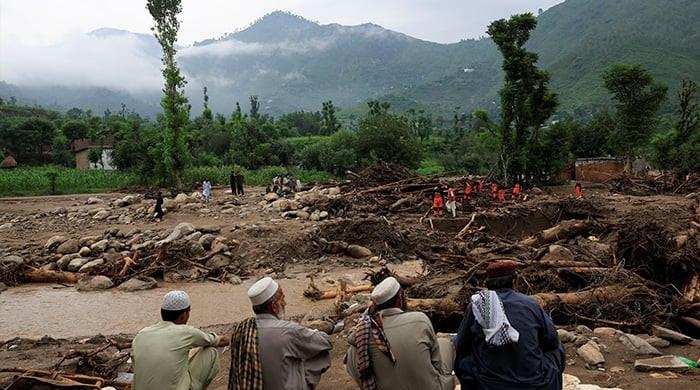 ملک میں بارشوں اور سیلاب سے ہلاکتوں کی تعداد 650 سے تجاوز کرگئی 