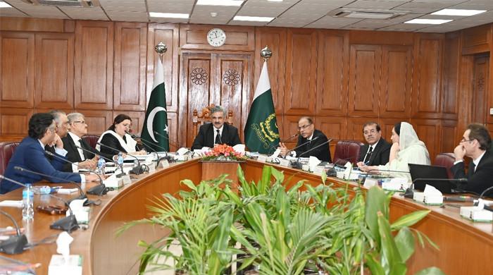 عدالتی امور میں بیرونی مداخلت پرجج کو 24گھنٹے میں شکایت درج کرانا ہوگی: چیف جسٹس کی زیرصدارت اجلاس میں فیصلہ