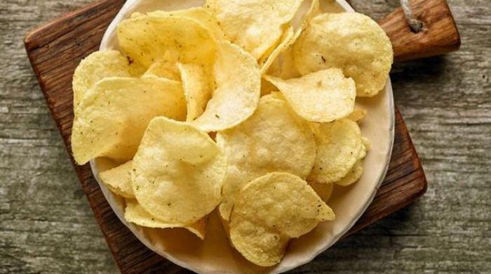 چپس کی ایجاد کی دلچسپ داستان جانتے ہیں؟