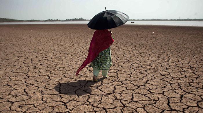 پاکستان میں شدید گرمی، حاملہ خواتین اور نومولود کے لیے سنگین خطرہ