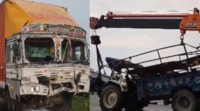بھارت: اترپردیش میں ٹریلر کی ٹریکٹر ٹرالی کو ٹکر سے 8 یاتری ہلاک، 40 زخمی