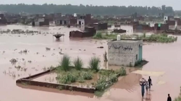 لاہور: راوی میں شاہدرہ کے مقام پر اونچےدرجےکا سیلاب، چوہنگ کے قریب نجی ہاؤسنگ سوسائٹی زیر آب